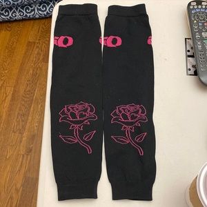 Pearl Izumi arm warmers, black and pink